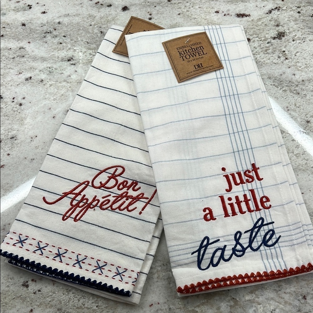 White and Blue Decorative Kitchen Linens Set